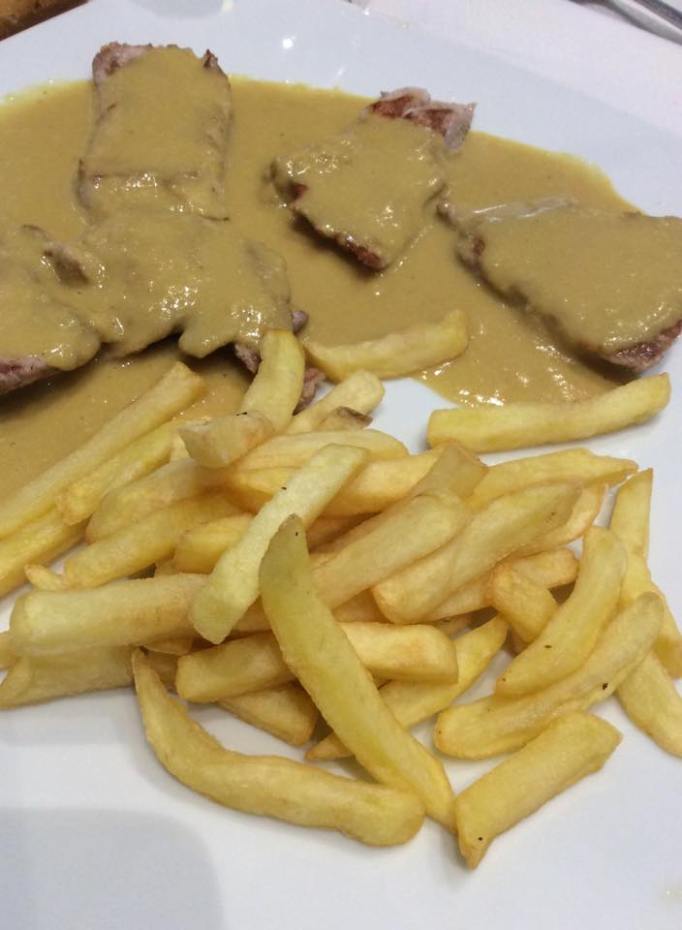 Cinta de lomo con salsa de mostaza y miel