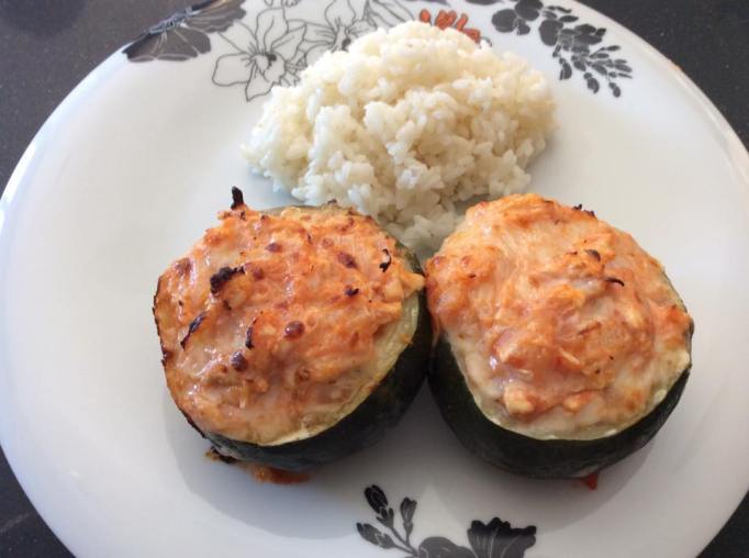zapallitos rellenos de pollo